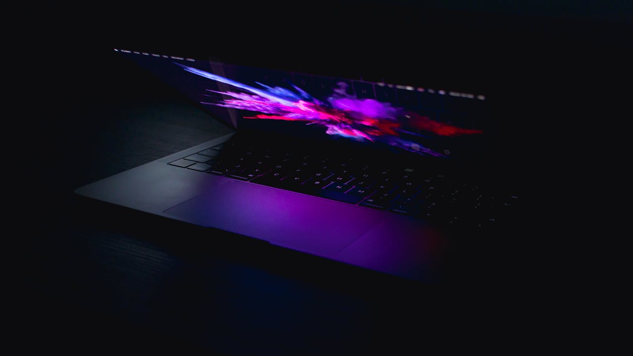 Mac Screen Replacement in Dubai